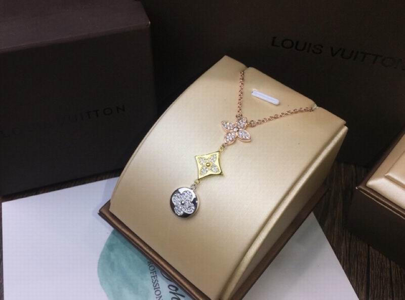 LV Necklace 03lyr231